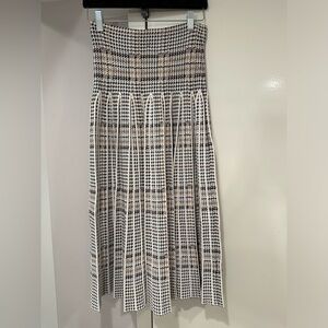 Apparalel infinity skirt in latte mix